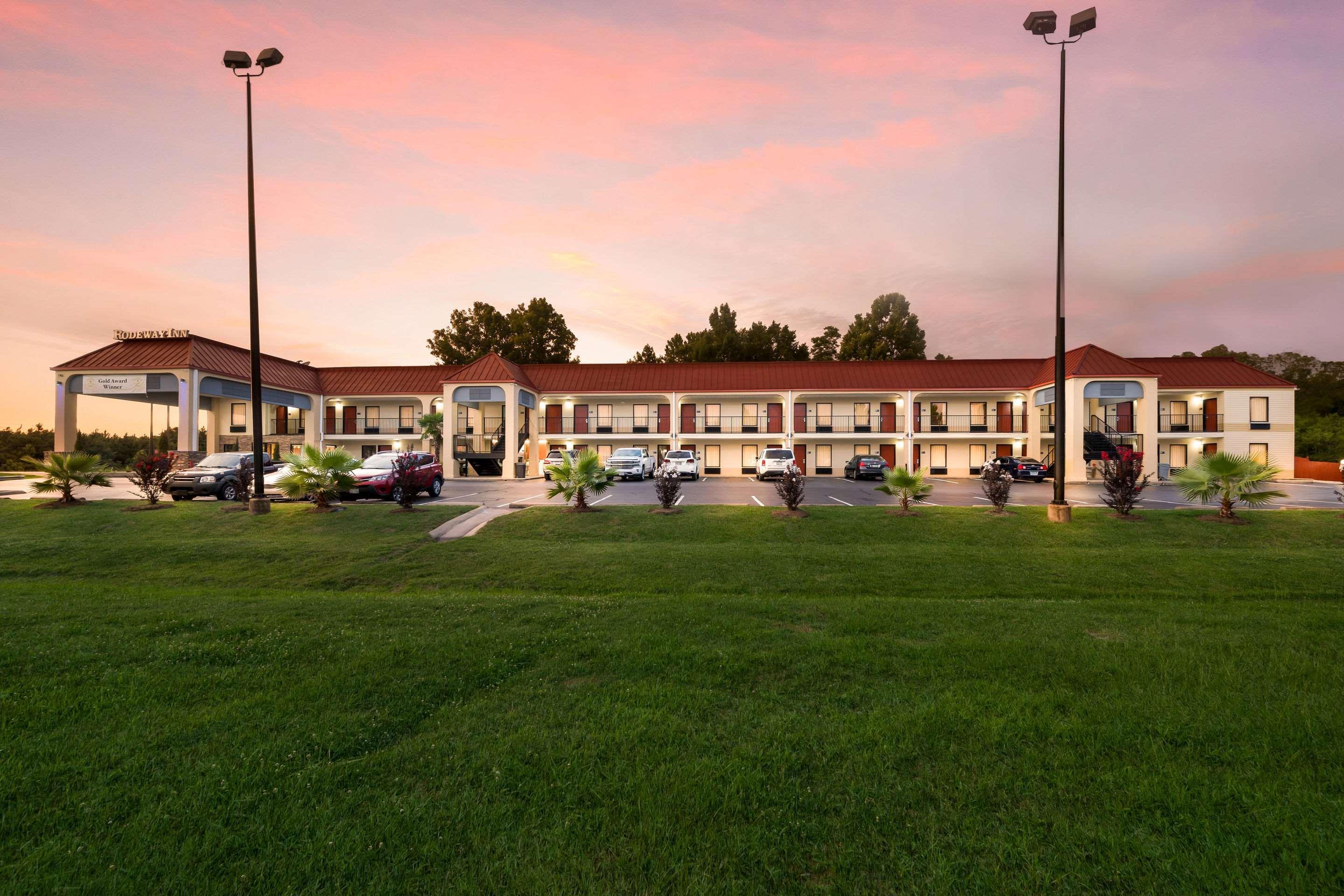 Surestay Hotel By Best Western Meridian Esterno foto