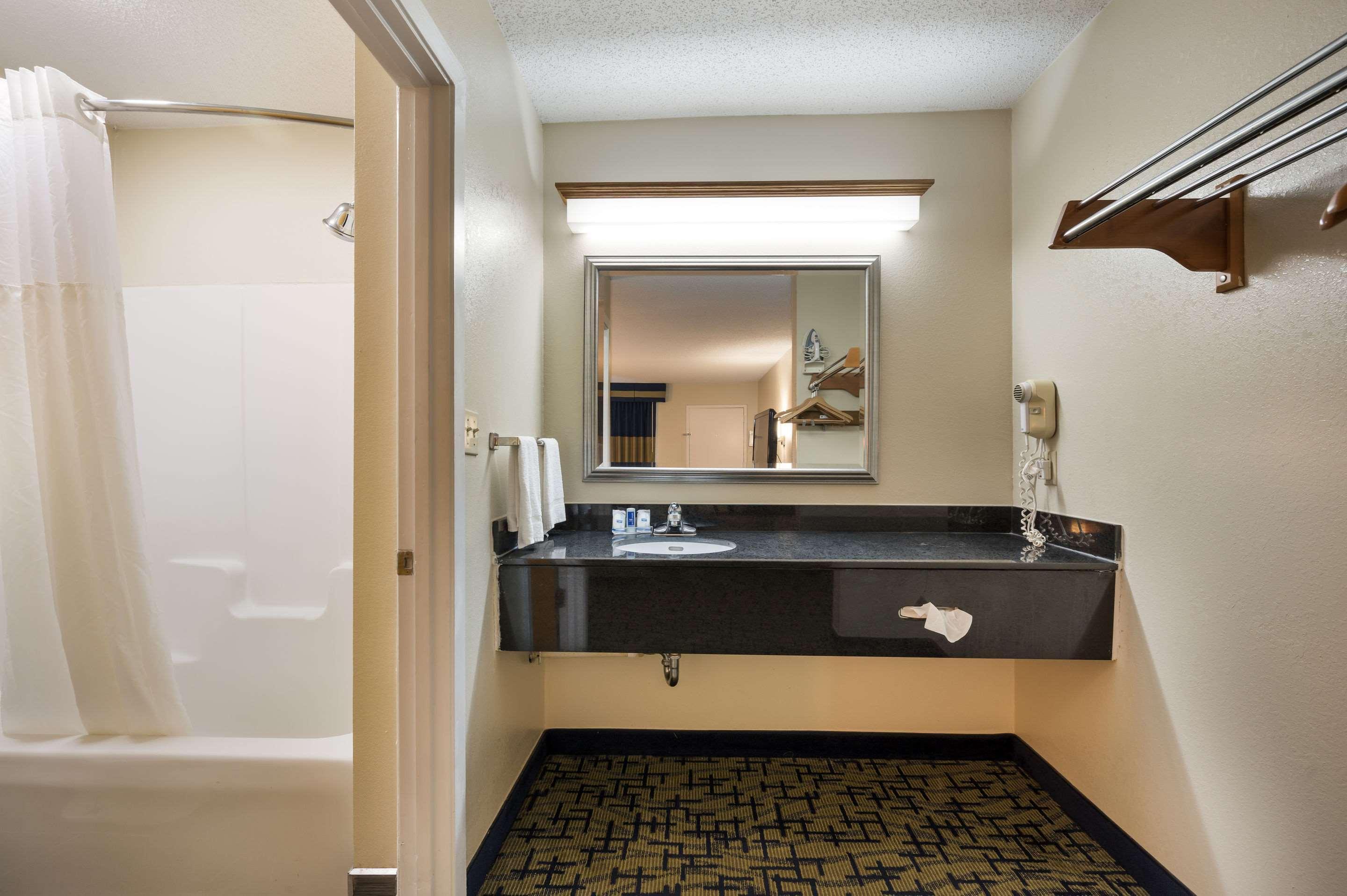 Surestay Hotel By Best Western Meridian Esterno foto