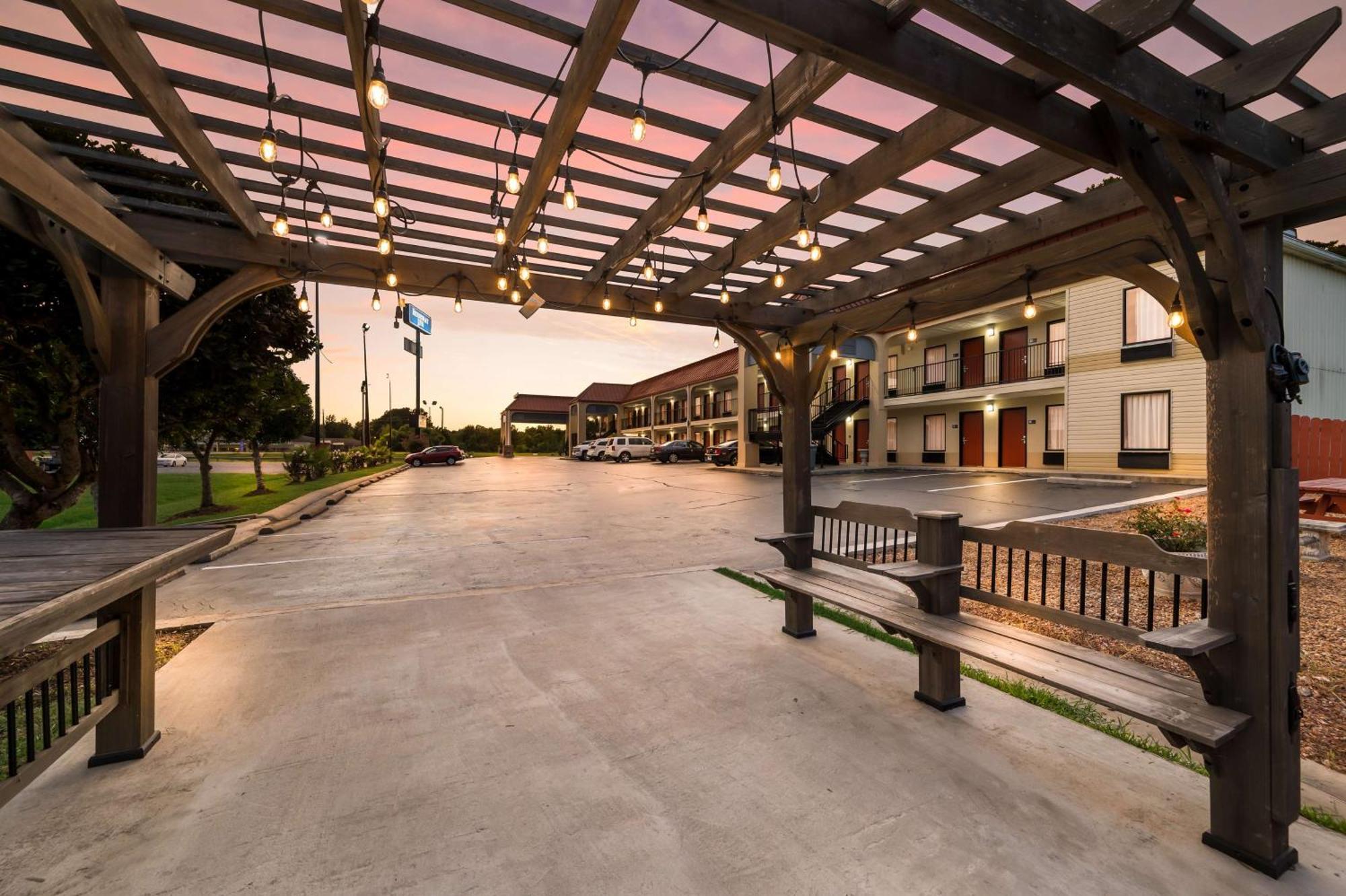 Surestay Hotel By Best Western Meridian Esterno foto