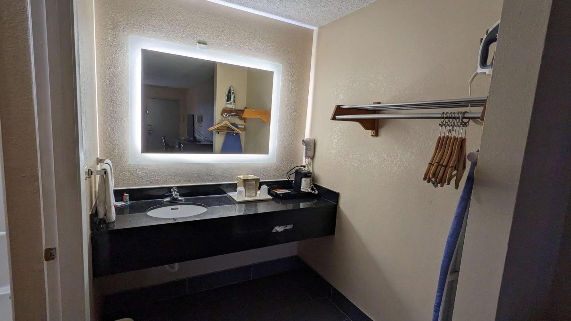 Surestay Hotel By Best Western Meridian Esterno foto